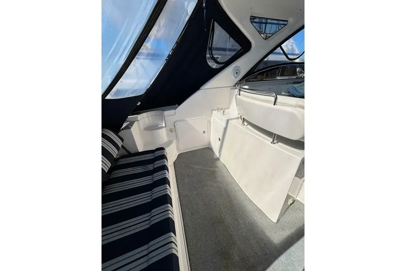 Slide: The Image of Regal 3760 Sportyacht 2007 - 13