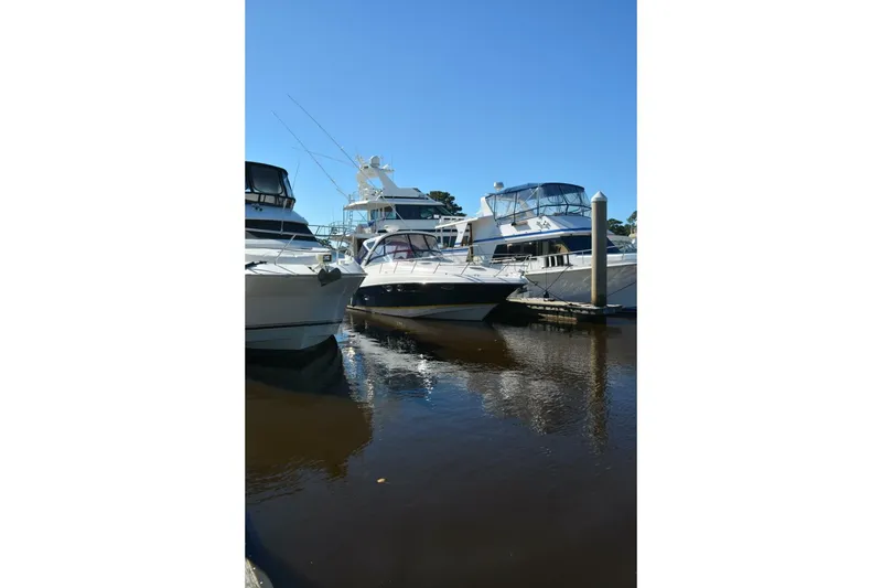 Slide: The Image of Regal 3760 Sportyacht 2007 - 2