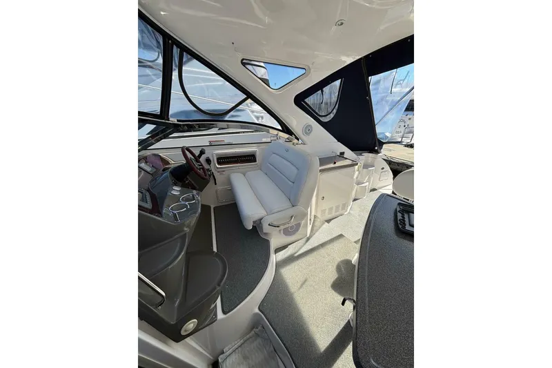 Slide: The Image of Regal 3760 Sportyacht 2007 - 22