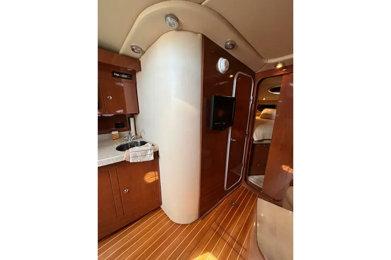 Slide: The Image of Regal 3760 Sportyacht 2007 - 30