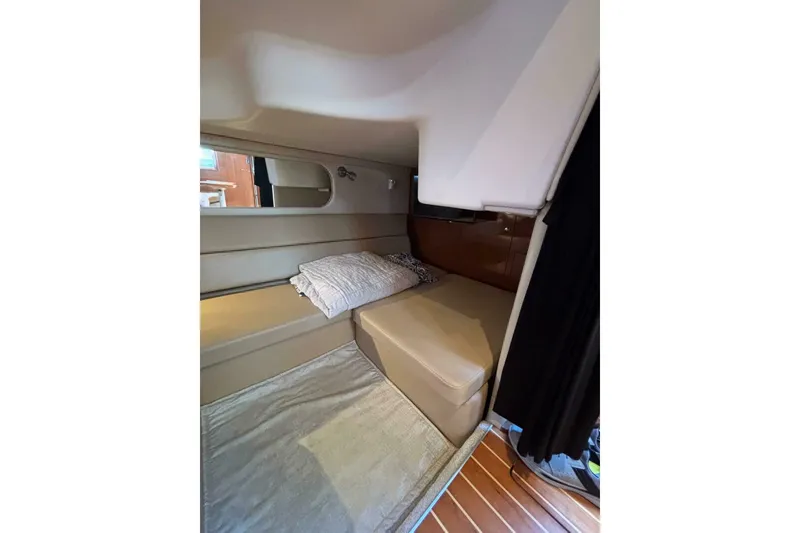 Slide: The Image of Regal 3760 Sportyacht 2007 - 47