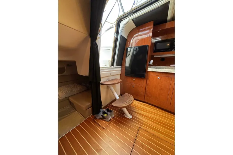 Slide: The Image of Regal 3760 Sportyacht 2007 - 48