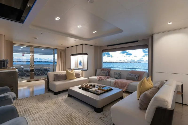 Slide: The Image of Azimut 2023 Grande 32 Metri 2023 - 3