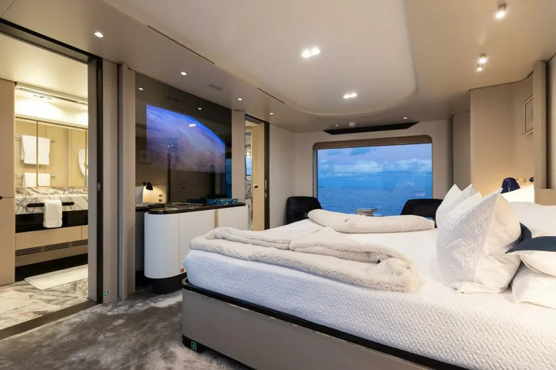 Slide: The Image of Azimut 2023 Grande 32 Metri 2023 - 6