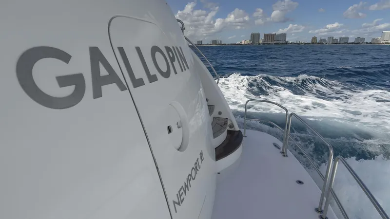 Slide: The Image of Hatteras 80 2007 - 11