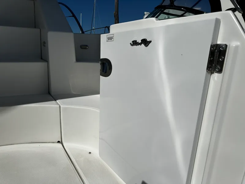 Slide: The Image of Sea Ray 47 SEDAN BRIDGE 2008 - 9