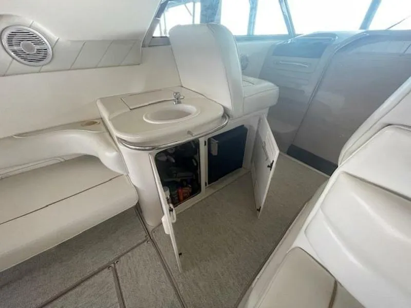Slide: The Image of Sea Ray 370 Sundancer 1998 - 20
