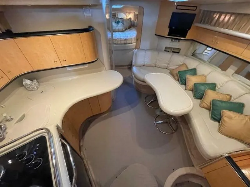 Slide: The Image of Sea Ray 370 Sundancer 1998 - 22