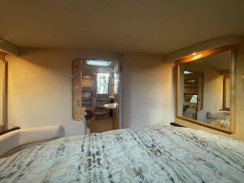 Slide: The Image of Sea Ray 370 Sundancer 1998 - 30