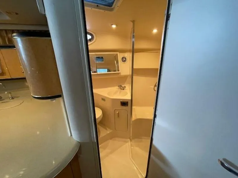 Slide: The Image of Sea Ray 370 Sundancer 1998 - 31