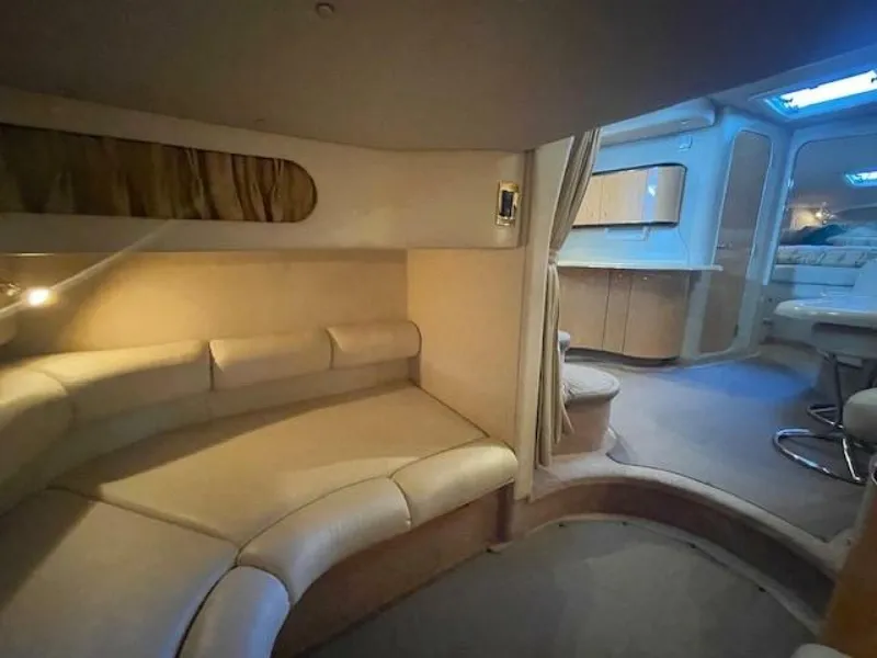 Slide: The Image of Sea Ray 370 Sundancer 1998 - 35