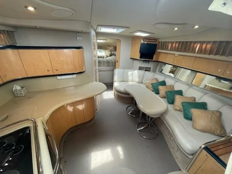 Slide: The Image of Sea Ray 370 Sundancer 1998 - 39