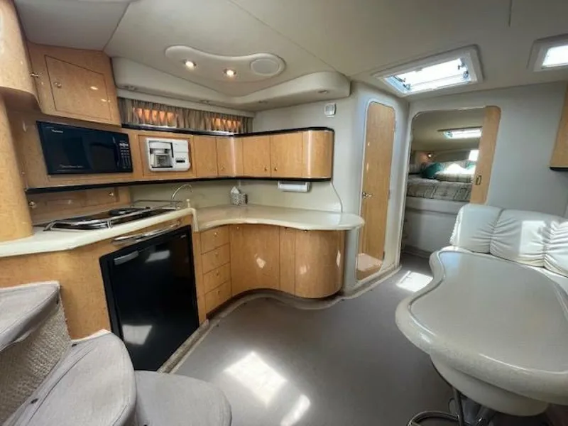 Slide: The Image of Sea Ray 370 Sundancer 1998 - 40