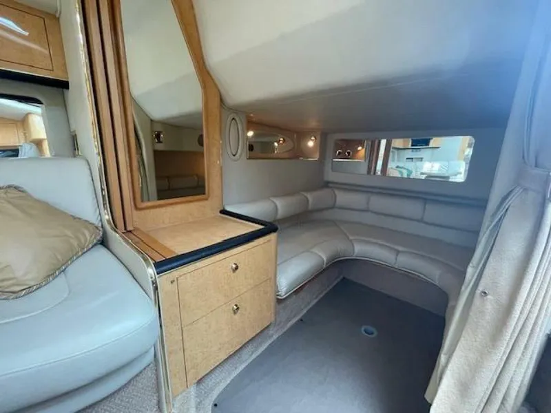Slide: The Image of Sea Ray 370 Sundancer 1998 - 43