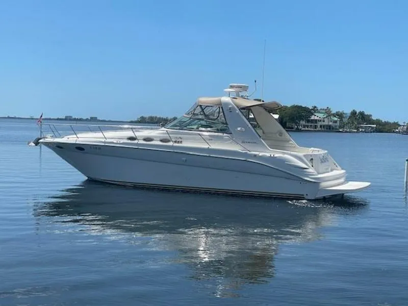 Slide: The Image of Sea Ray 370 Sundancer 1998 - 6