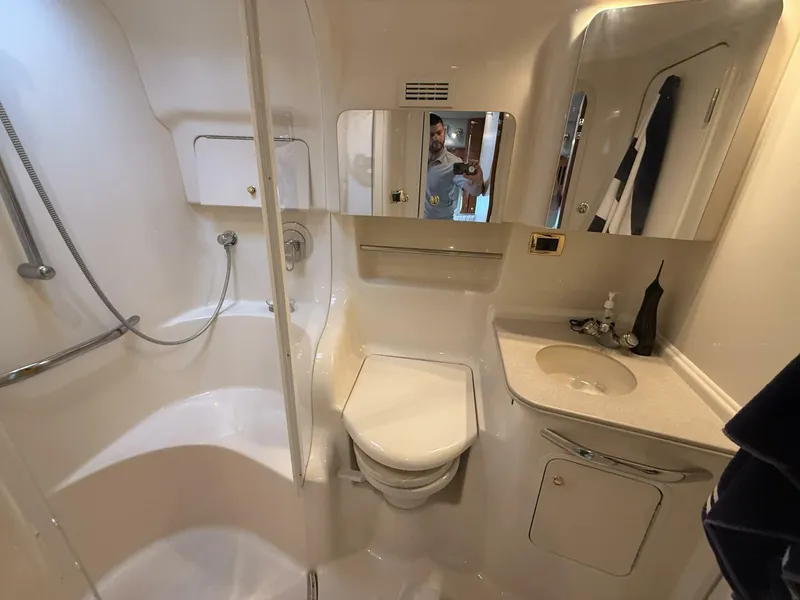 Slide: The Image of Sea Ray 410 Sundancer 2001 - 20