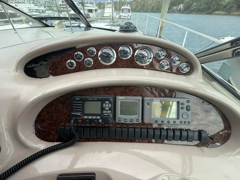 Slide: The Image of Sea Ray 410 Sundancer 2001 - 9