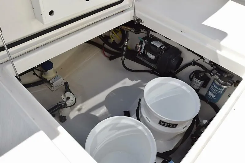 Slide: The Image of Regulator Marine 31FS 2020 - 31