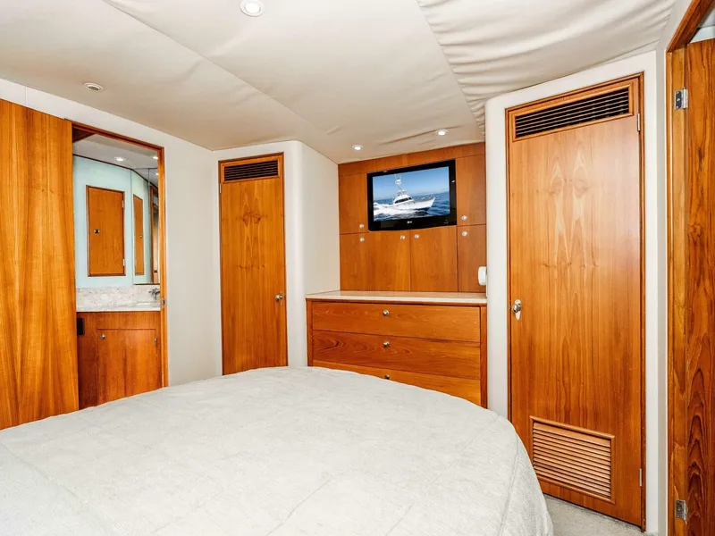 Slide: The Image of Merritt Yachts 55 Convertible 1981 - 15