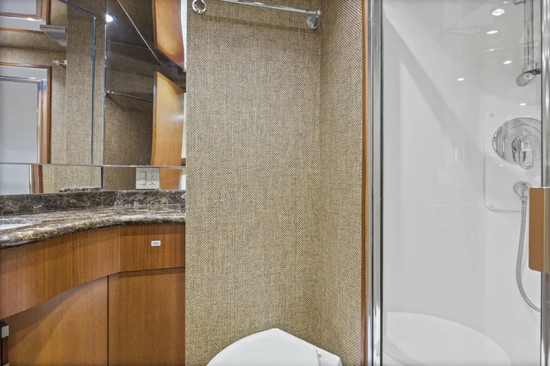 Slide: The Image of Hatteras 60 Convertible 2008 - 17