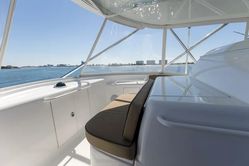 Slide: The Image of Hatteras 60 Convertible 2008 - 28