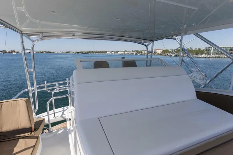 Slide: The Image of Hatteras 60 Convertible 2008 - 29