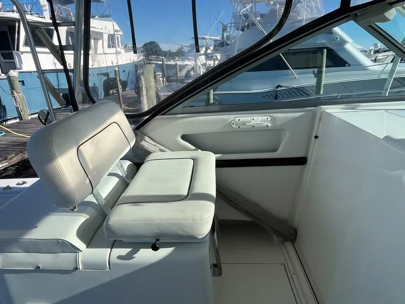 Slide: The Image of Wellcraft 330 Coastal 2001 - 4