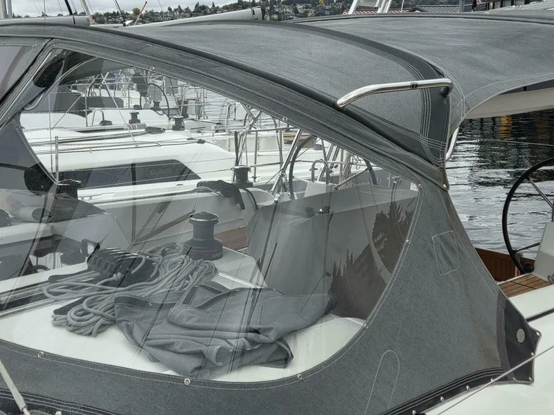 Slide: The Image of Beneteau Oceanis 40.1 2022 - 11