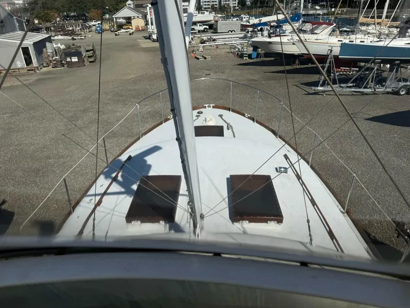 Slide: The Image of Custom 42’ Flybridge Cruiser 1967 - 12