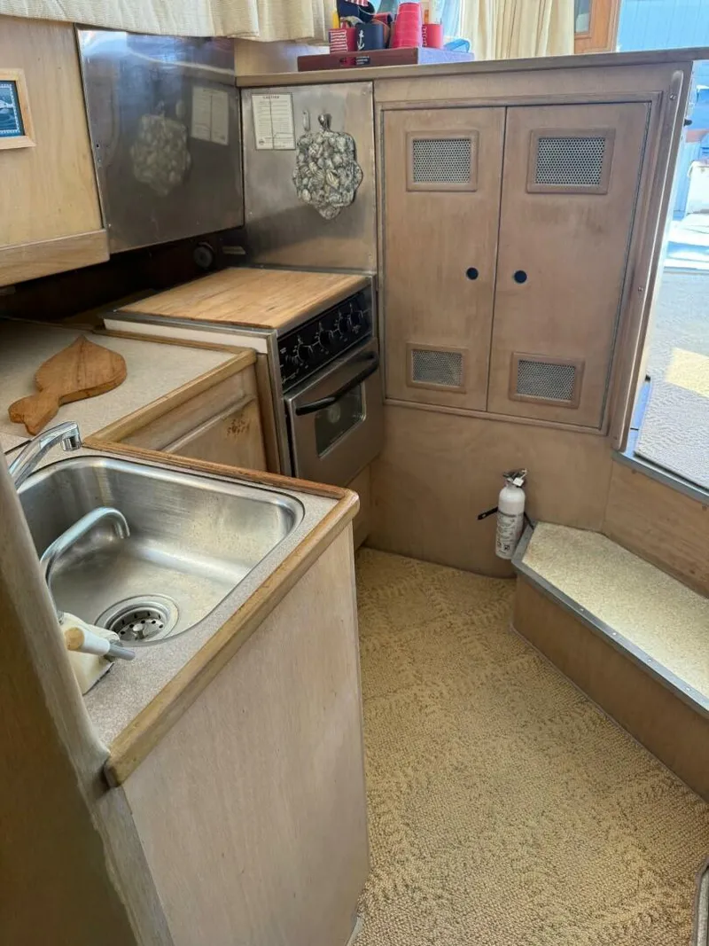 Slide: The Image of Custom 42’ Flybridge Cruiser 1967 - 27