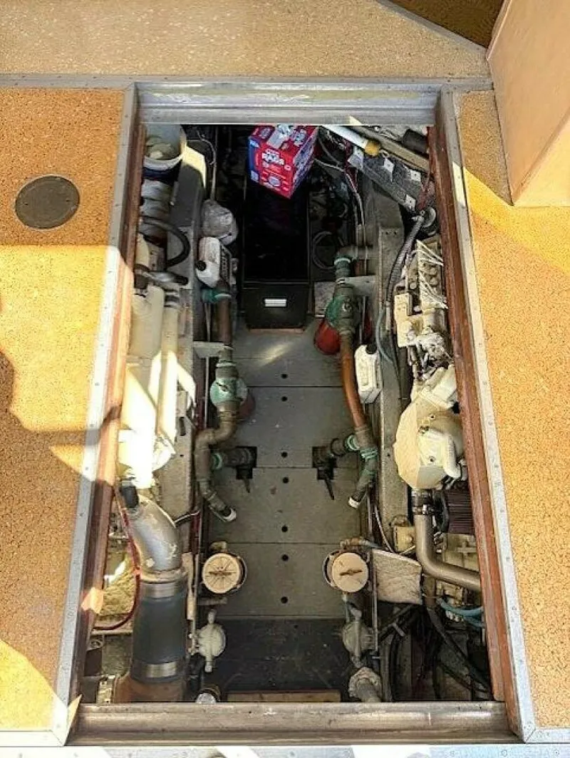 Slide: The Image of Custom 42’ Flybridge Cruiser 1967 - 33