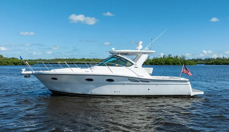 Slide: The Image of Tiara 3200 Open 2005 - 5