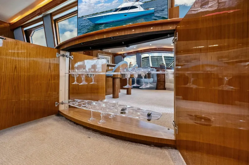 Slide: The Image of Viking 82 Convertible 2012 - 15