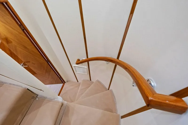Slide: The Image of Viking 82 Convertible 2012 - 18