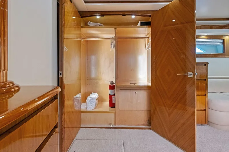 Slide: The Image of Viking 82 Convertible 2012 - 25