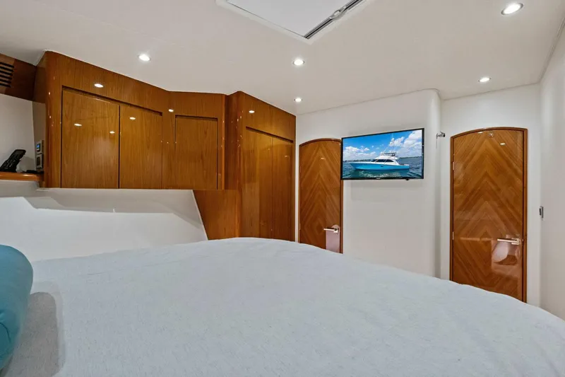 Slide: The Image of Viking 82 Convertible 2012 - 33