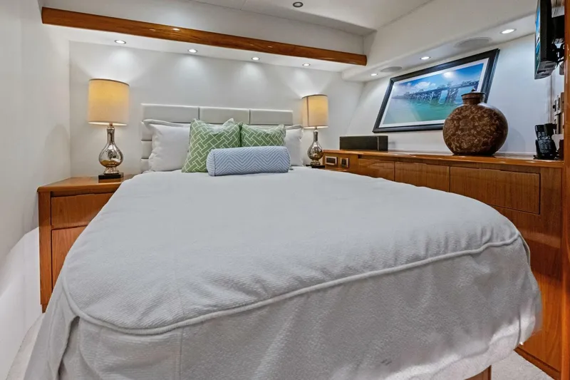 Slide: The Image of Viking 82 Convertible 2012 - 41