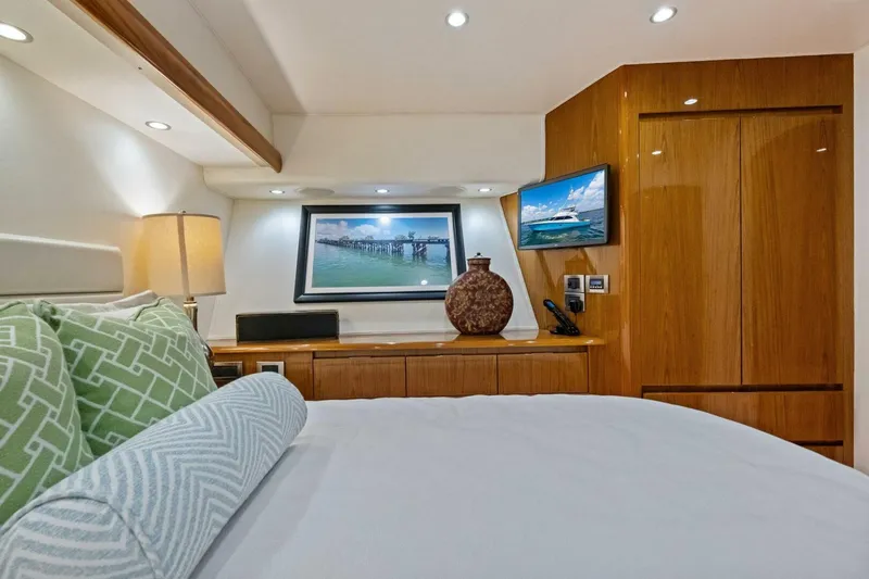 Slide: The Image of Viking 82 Convertible 2012 - 42