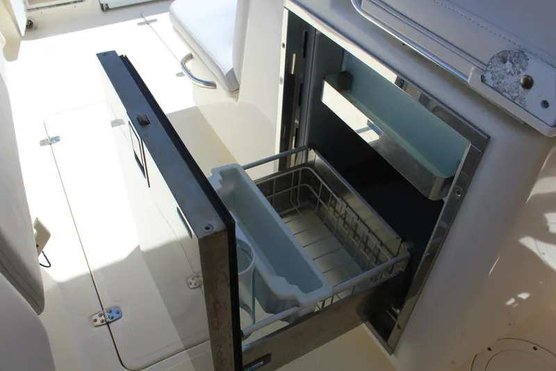 Slide: The Image of Pursuit 3100 Sport 2008 - 12