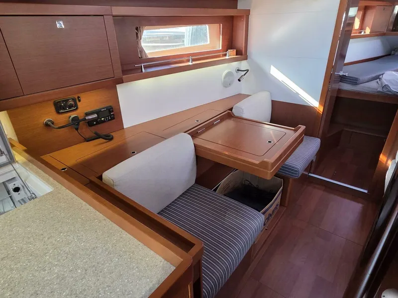 Slide: The Image of Beneteau Oceanis 41 2014 - 8