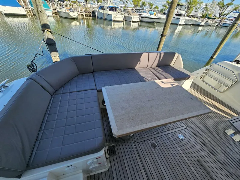 Slide: The Image of Prestige 460 Fly 2018 - 2