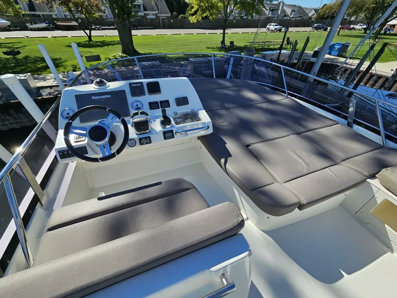 Slide: The Image of Prestige 460 Fly 2018 - 24