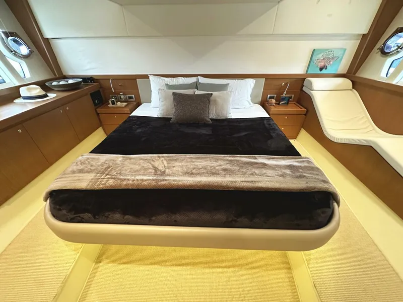 Slide: The Image of Ferretti 530 2014 - 23