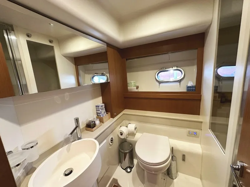 Slide: The Image of Ferretti 530 2014 - 28