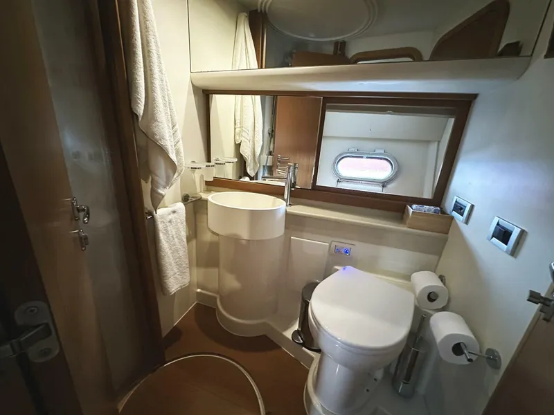 Slide: The Image of Ferretti 530 2014 - 35