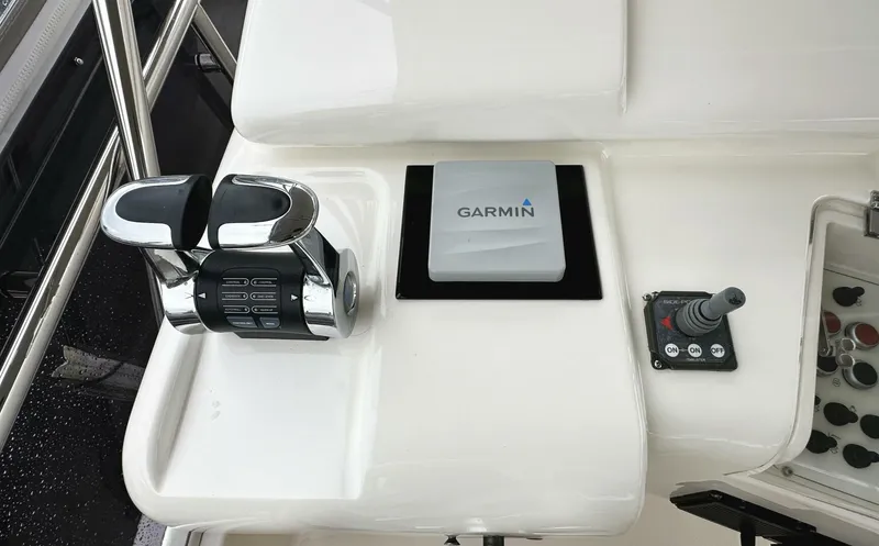 Slide: The Image of Ferretti 530 2014 - 48
