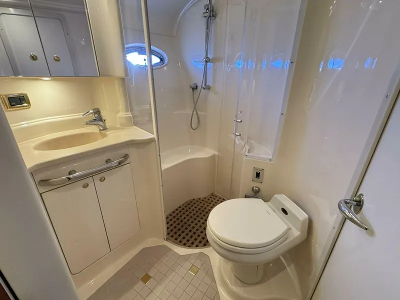 Slide: The Image of Sea Ray 510 Sundancer 2001 - 33