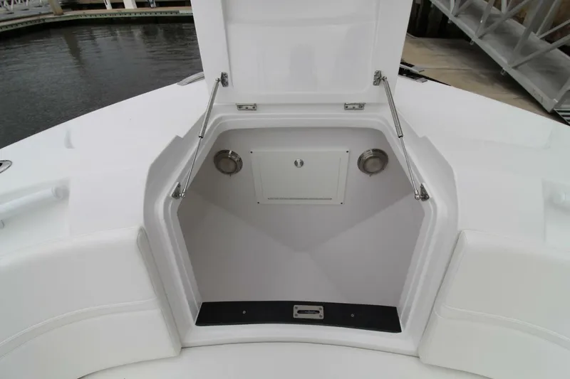 Slide: The Image of Intrepid Nomad SE 2024 - 24
