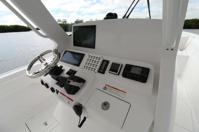 Slide: The Image of Intrepid Nomad SE 2024 - 5
