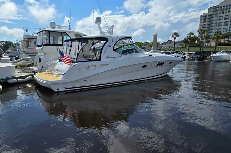 Slide: The Image of Sea Ray 44 Sundancer 2007 - 2